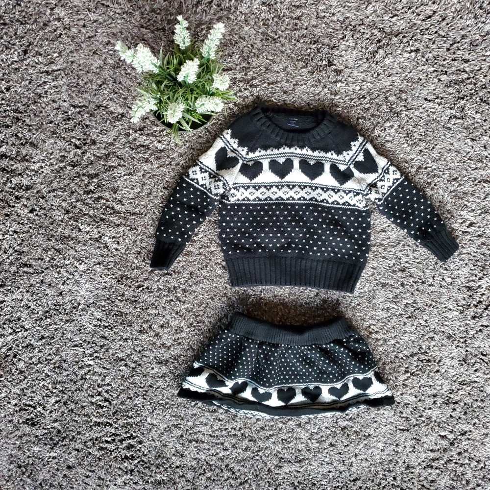 Gap Toddler Girl Knit Heart Holiday Sweater Skirt